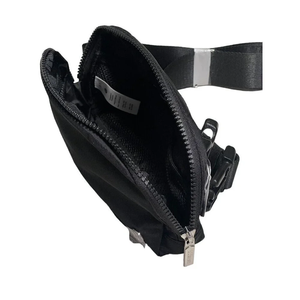 NWT Lululemon Everywhere waist bag & Fanny Pack Extended Strap Black - Picture 4 of 12
